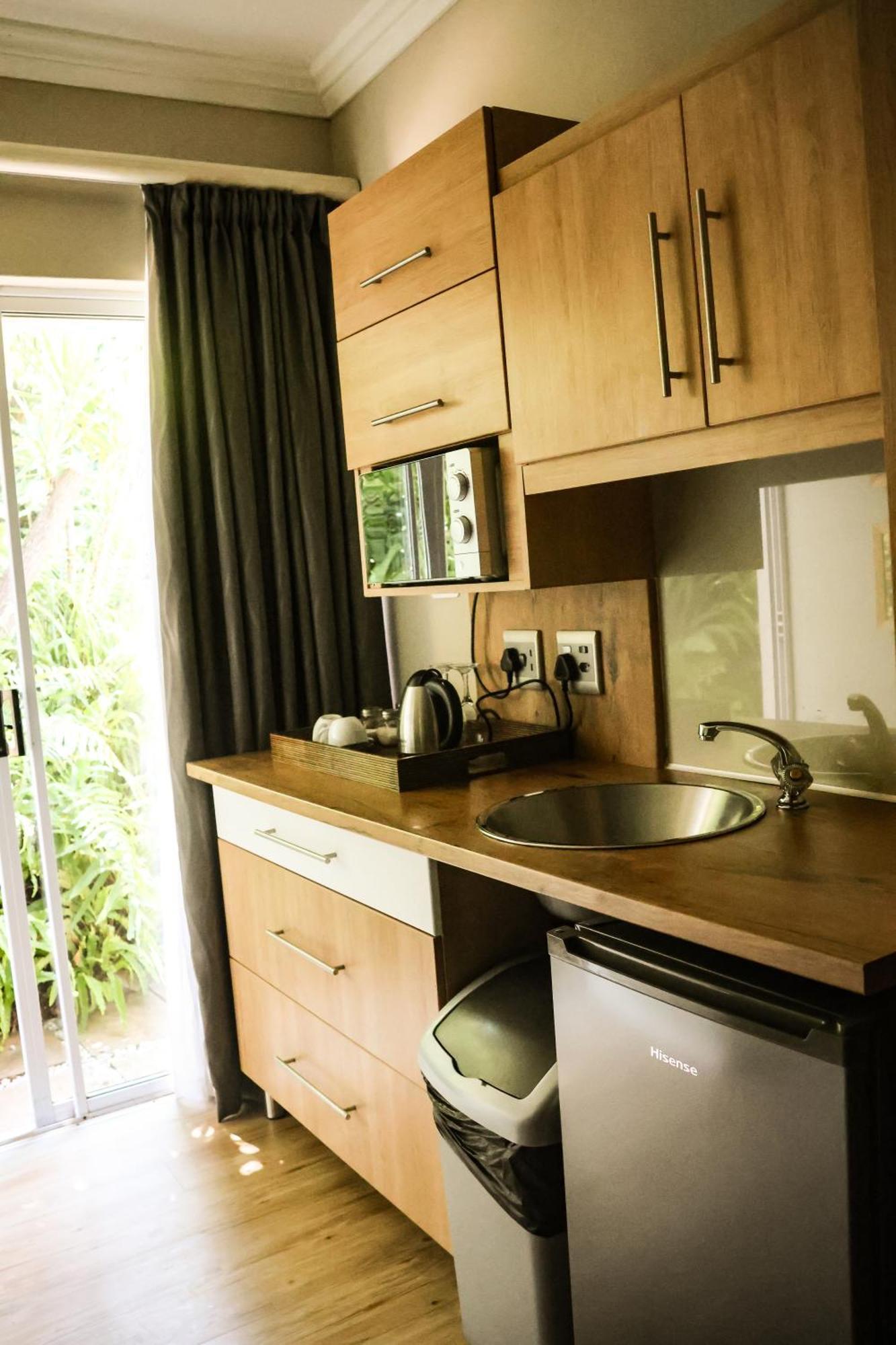The Terrace Bed & Breakfast East London Ngoại thất bức ảnh