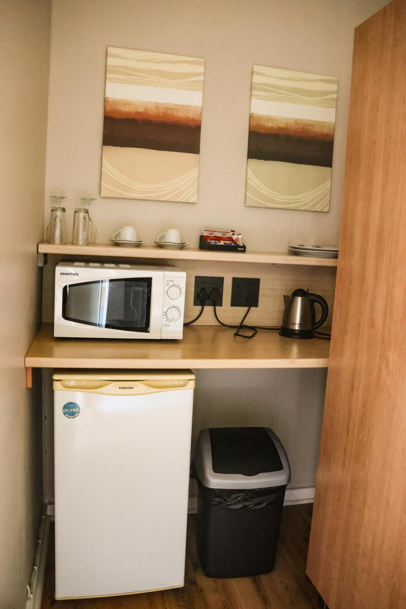 The Terrace Bed & Breakfast East London Ngoại thất bức ảnh