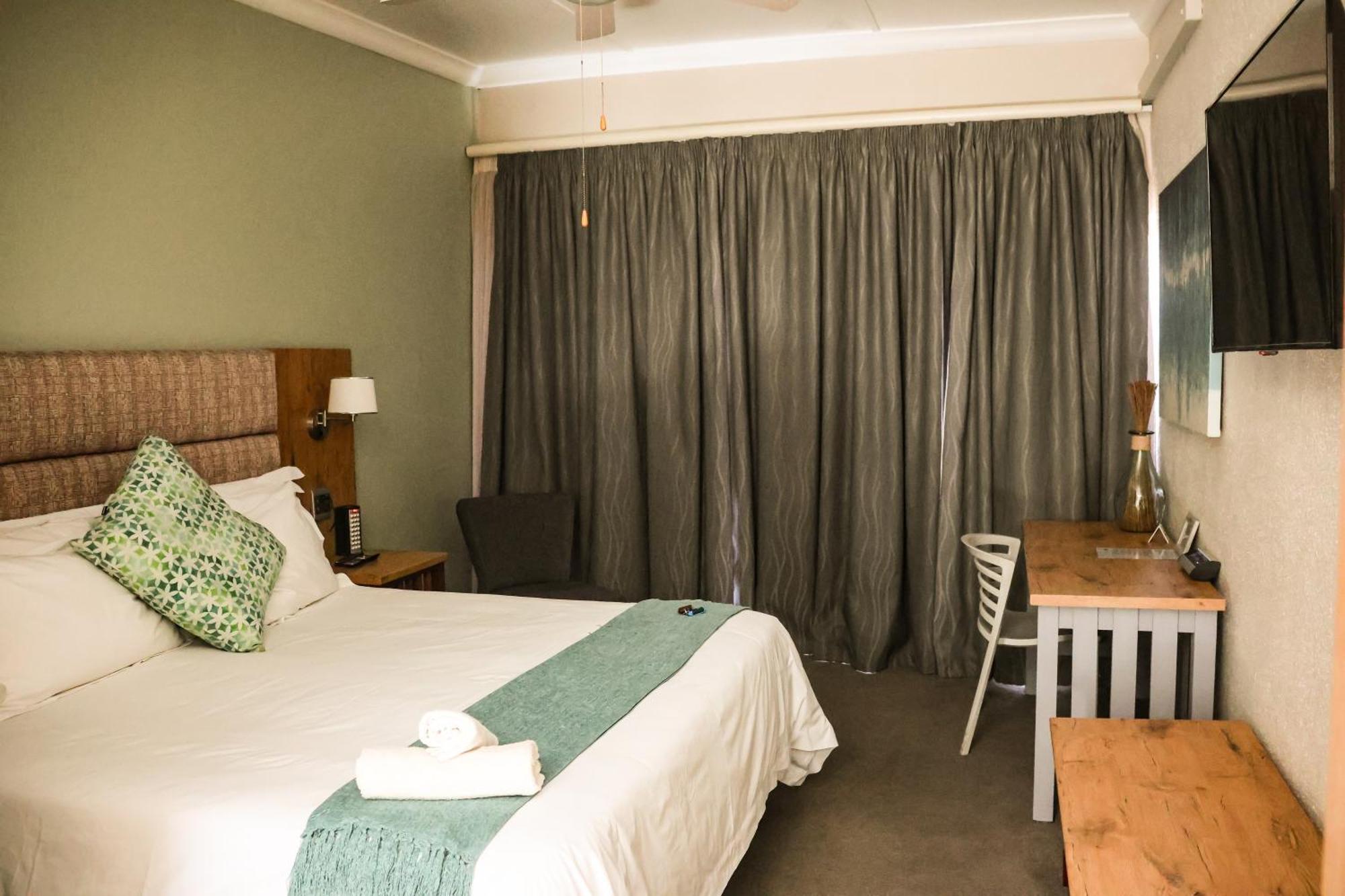 The Terrace Bed & Breakfast East London Ngoại thất bức ảnh